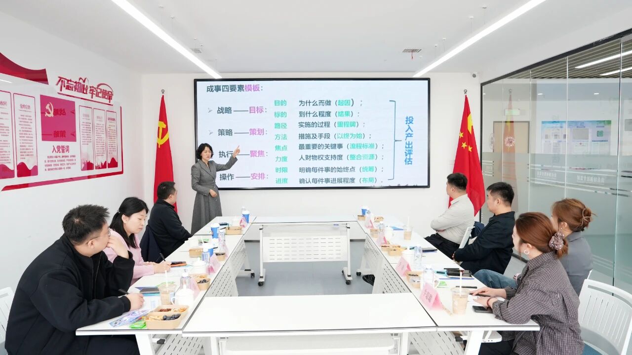 ec1ca7d8c5cb187564f3069c6e8688b1.jpg 山东理工大学与淄博亚太教育领导一行莅临我校考察交流(图3)