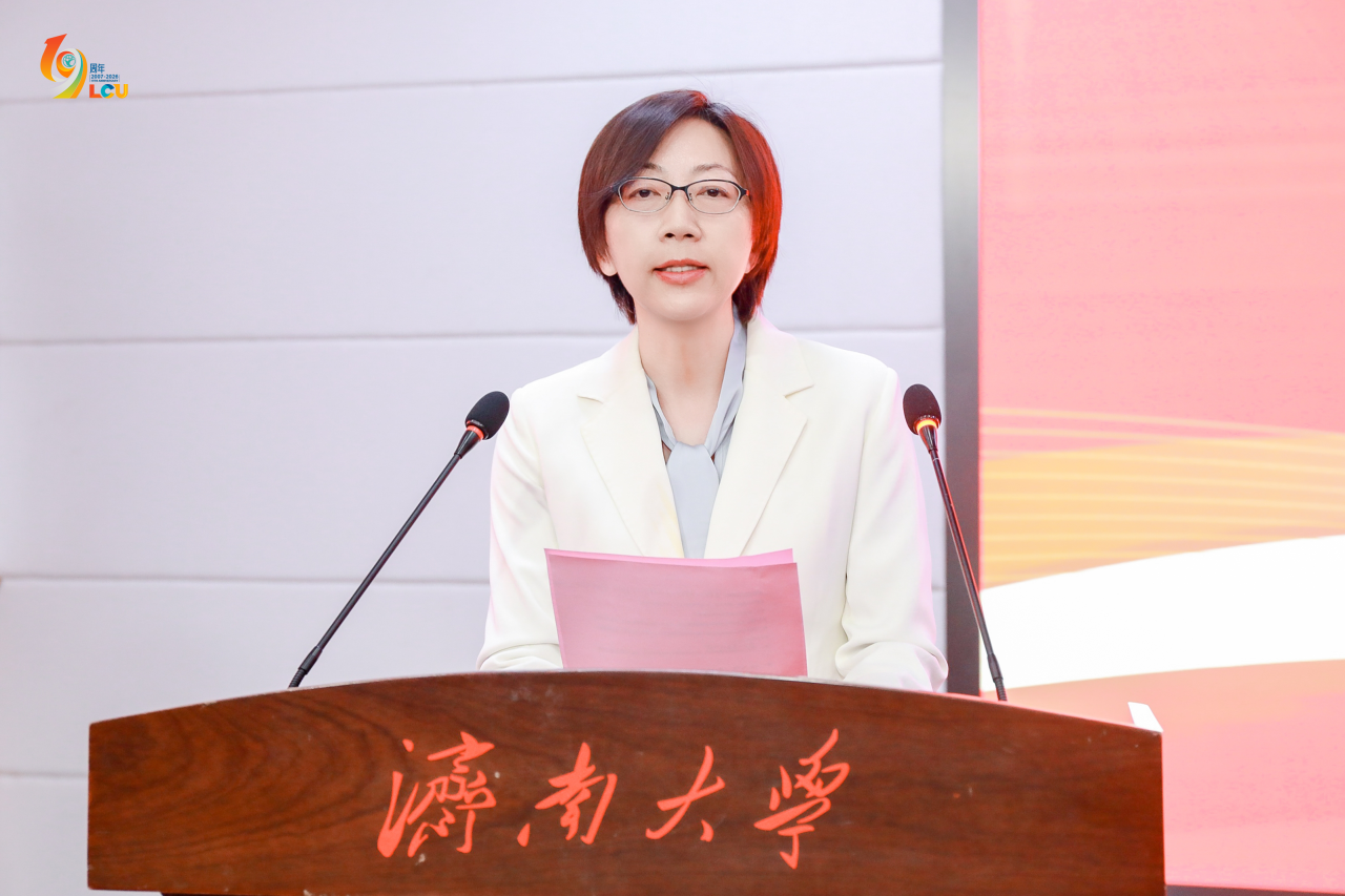 济南大学高等学历继续教育2026级新生开学典礼成功举办，我校新生代表上台发言！(图4)