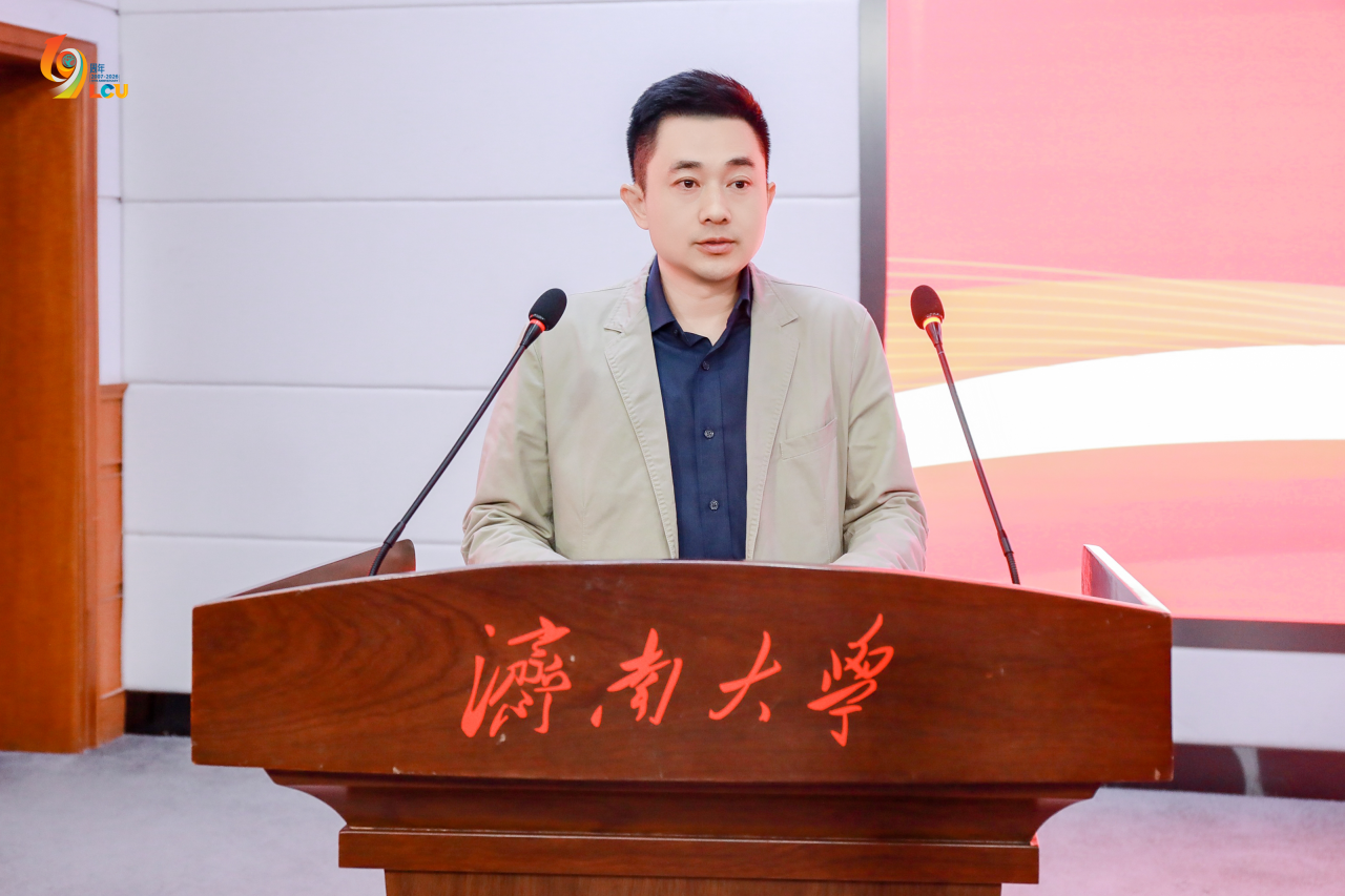 济南大学高等学历继续教育2026级新生开学典礼成功举办，我校新生代表上台发言！(图5)