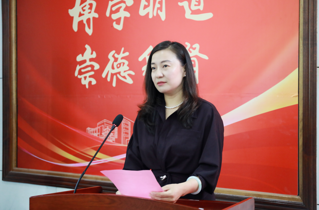 齐鲁师范学院高等学历继续教育2026级新生开学典礼顺利举行,我校师生代表上台发言(图4) 齐鲁师范学院高等学历继续教育2026级新生开学典礼顺利举行,我校师生代表上台发言(图4)