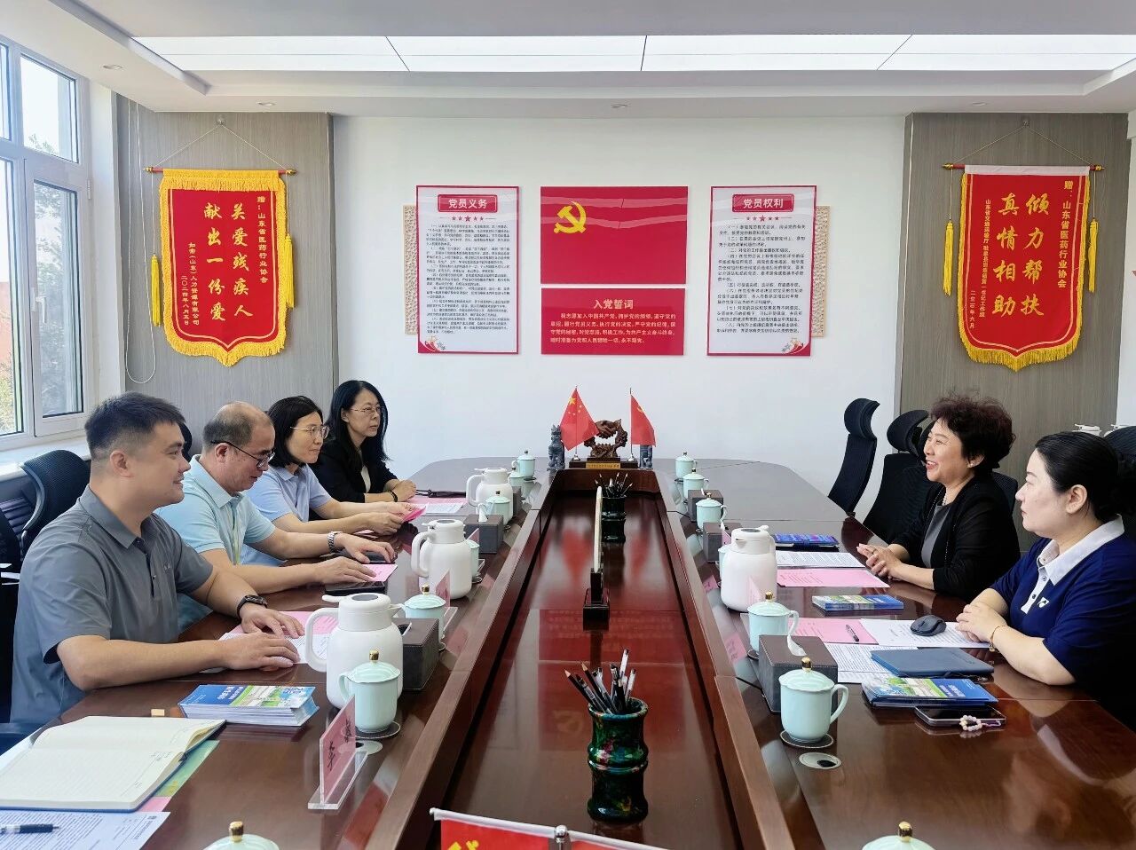 齐鲁工业大学携我校赴山东省医药行业协会座谈交流(图1)